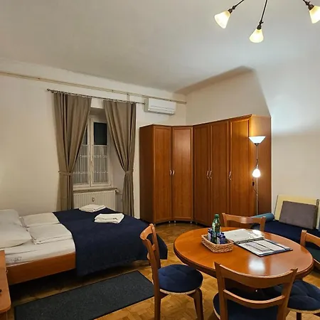 شقة Spacious Nika 2 Tour As ليوبليانا