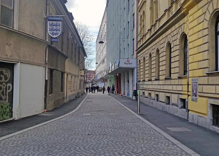 Lejlighed Spacious Nika 2 Tour As *